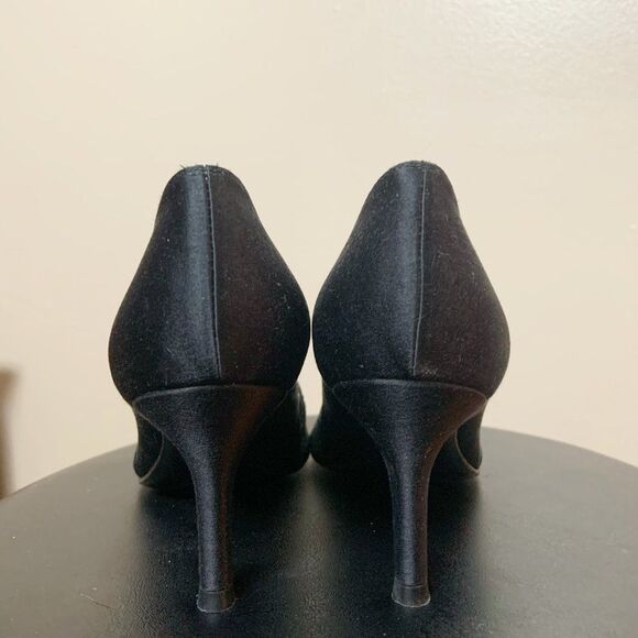 CLEARANCE! Black Stuart Weitzman Chantelle Pumps 6.5 - Picture 3 of 6